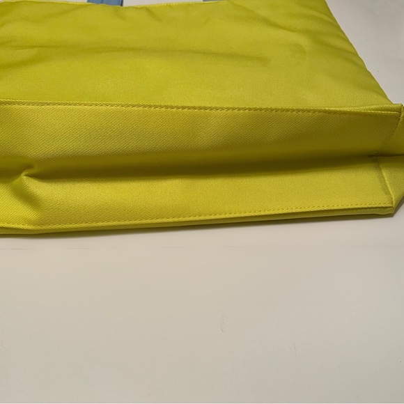 NWT - Clinique Carry All Bag in Yellow and Blue - Picture 2 of 3
